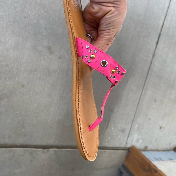 Summer vibrant pink leather sandals - Picture 5 of 7